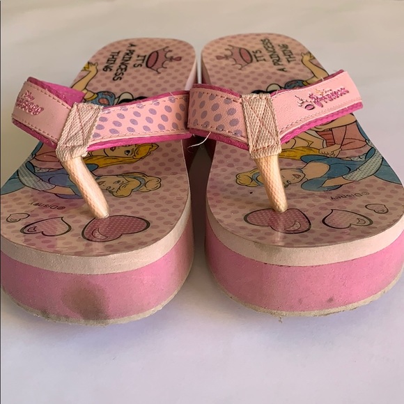 4/$20 Disney Princess Platform Flip Flops - Picture 4 of 8